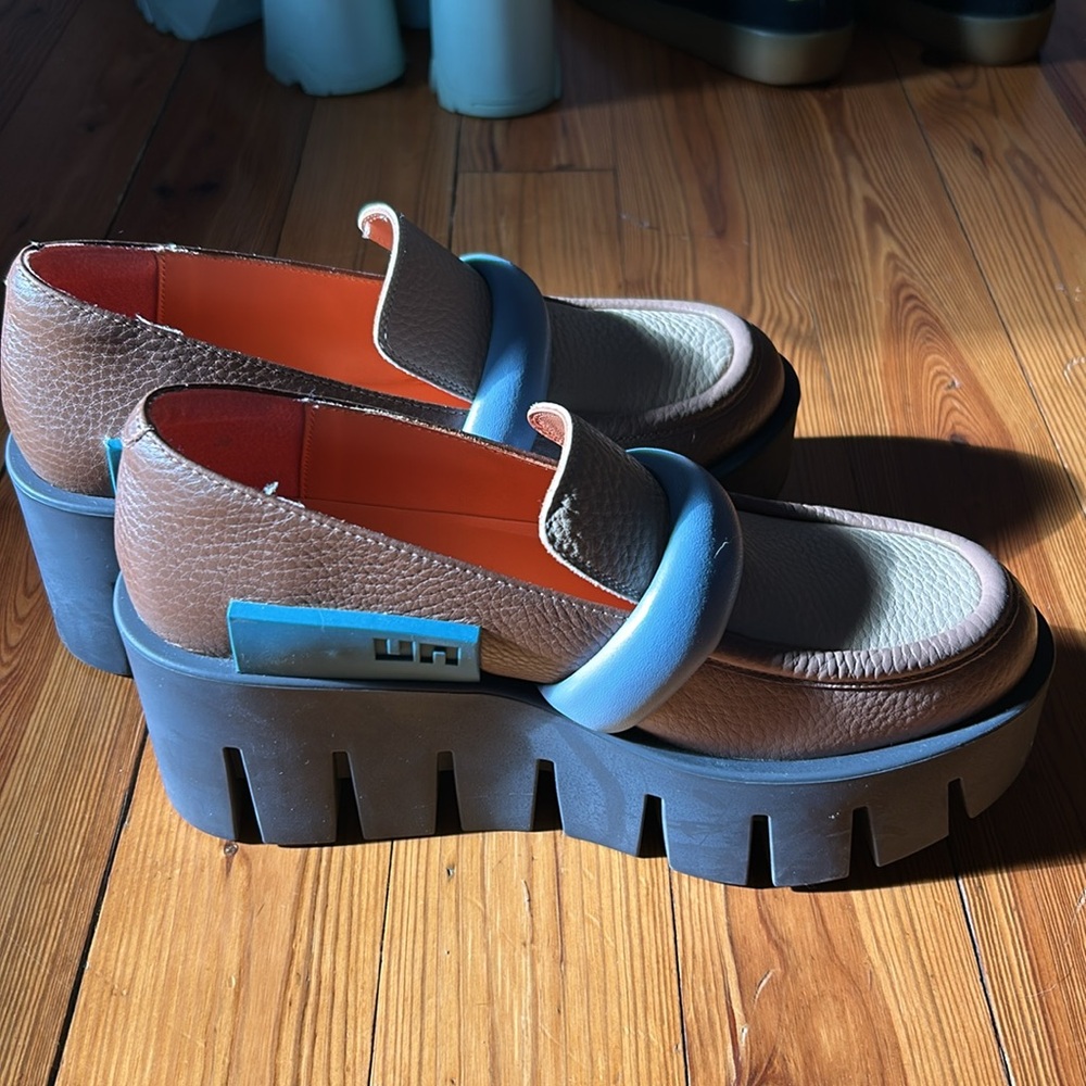 Great condition United Nude loafers